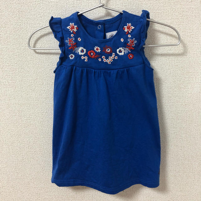 PETIT BATEAU(プチバトー)のプチバトー ワンピース 12m 74cm キッズ/ベビー/マタニティのベビー服(~85cm)(ワンピース)の商品写真