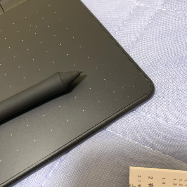 Wacom(ワコム)のワコム]Intuos Smallベーシック CTL-4100/K0 [ブラック] スマホ/家電/カメラのPC/タブレット(PC周辺機器)の商品写真