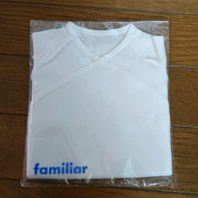 familiar(ファミリア)のfamiliar 新品 短肌着 キッズ/ベビー/マタニティのベビー服(~85cm)(肌着/下着)の商品写真