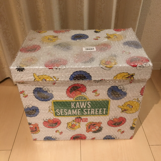 ユニクロ UNIQLO カウズ kaws セサミストリート コンプリート ユニクロ UNIQLO カウズ kaws セサミストリート コンプリート