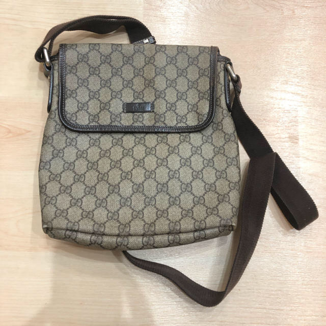 Gucci(グッチ)のGUCCI バッグ レディースのバッグ(ショルダーバッグ)の商品写真