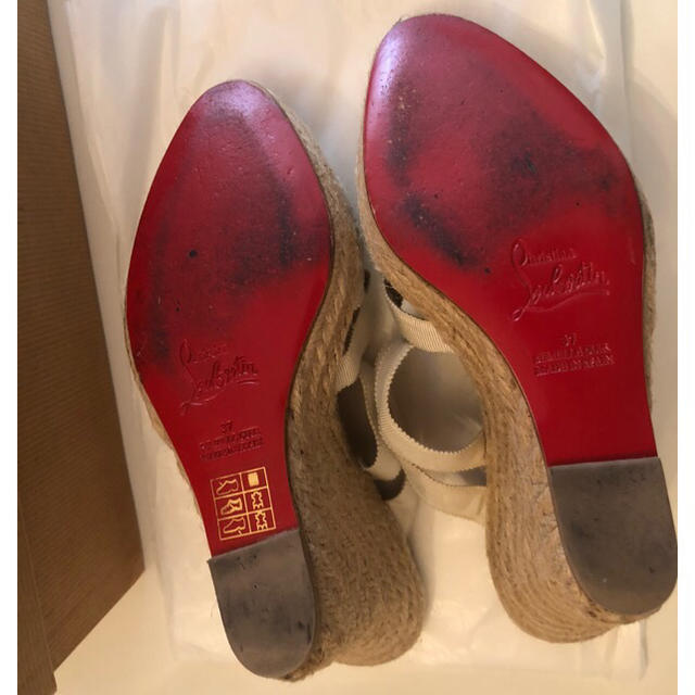 Christian Louboutin(クリスチャンルブタン)のルブタン サンダル ベージュ 37 レディースの靴/シューズ(サンダル)の商品写真