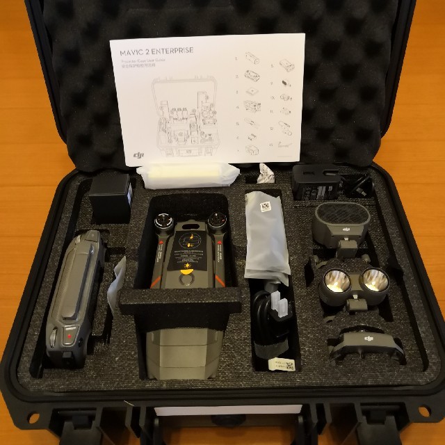 赤外線カメラ DJI MAVIC 2 ENTERPRISE DUAL 新品未使用 エンタメ/ホビーのおもちゃ/ぬいぐるみ(ホビーラジコン)の商品写真