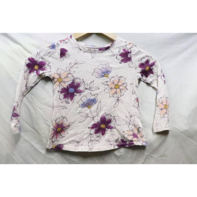 Old Navy(オールドネイビー)のOLD NAVY花柄カットソー/4T キッズ/ベビー/マタニティのキッズ服女の子用(90cm~)(Tシャツ/カットソー)の商品写真