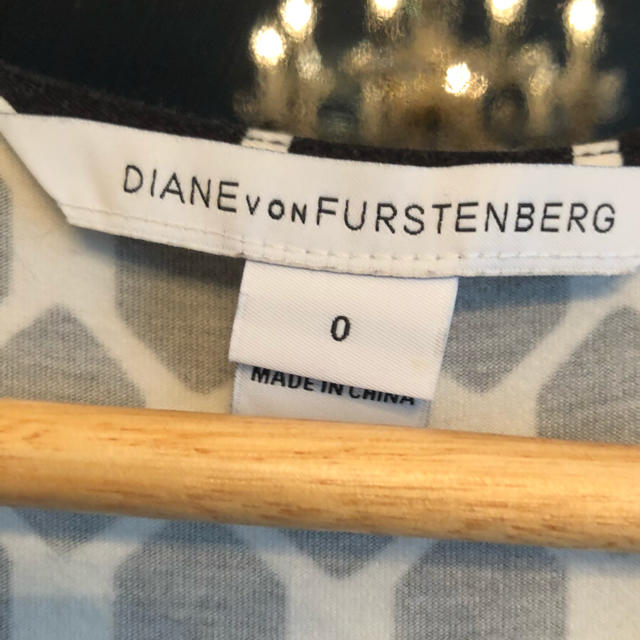 DIANE von FURSTENBERG(ダイアンフォンファステンバーグ)の8月末まで出品🙇‍♀️DVFノースリーブラップワンピース♥️ レディースのワンピース(ひざ丈ワンピース)の商品写真