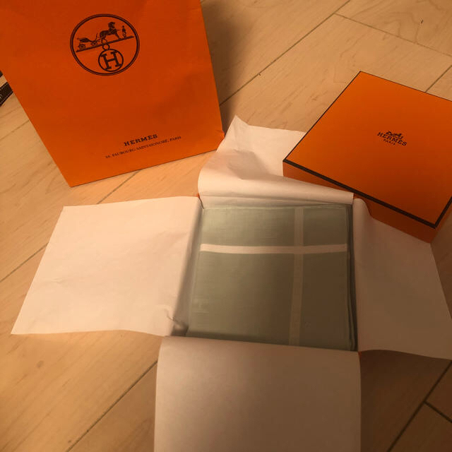 Hermes(エルメス)のエルメス ハンカチ メンズのファッション小物(ハンカチ/ポケットチーフ)の商品写真