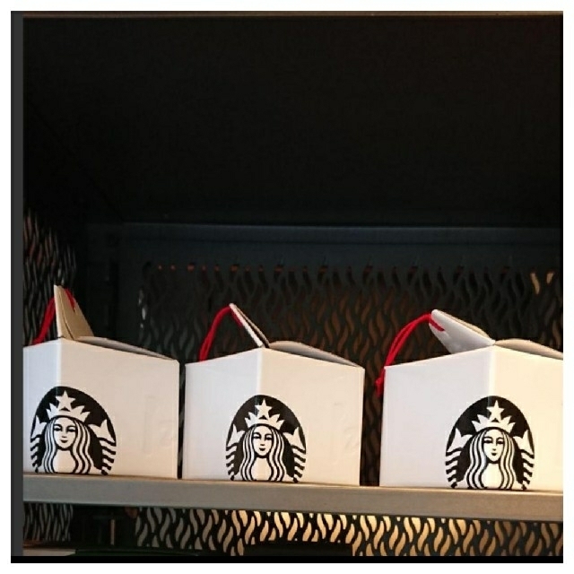 Starbucks Coffee(スターバックスコーヒー)のスターバックス 限定 出雲大社マグカップ 出雲 スカーレット 赤 インテリア/住まい/日用品のキッチン/食器(グラス/カップ)の商品写真
