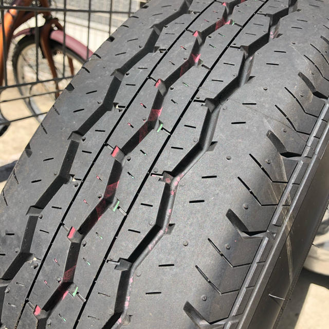 値下げ!ハイエース 新車外し タイヤホイールセット 195/80/R15 値下げ!ハイエース 新車外し タイヤホイールセット 195/80/R15