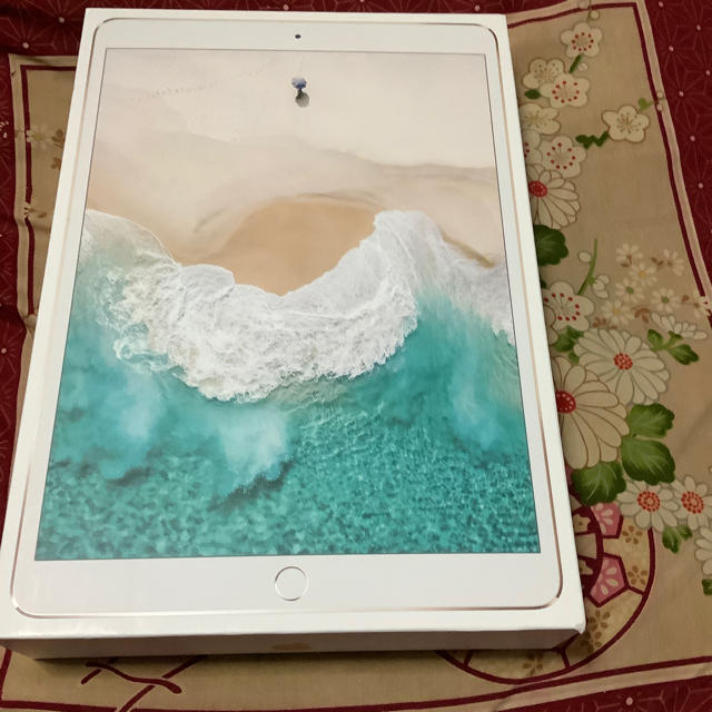 iPad 10.5インチ wifi の通販 by ny's shop｜アイパッドならラクマ - cool feel様専用 iPad Pro 特価超歓迎