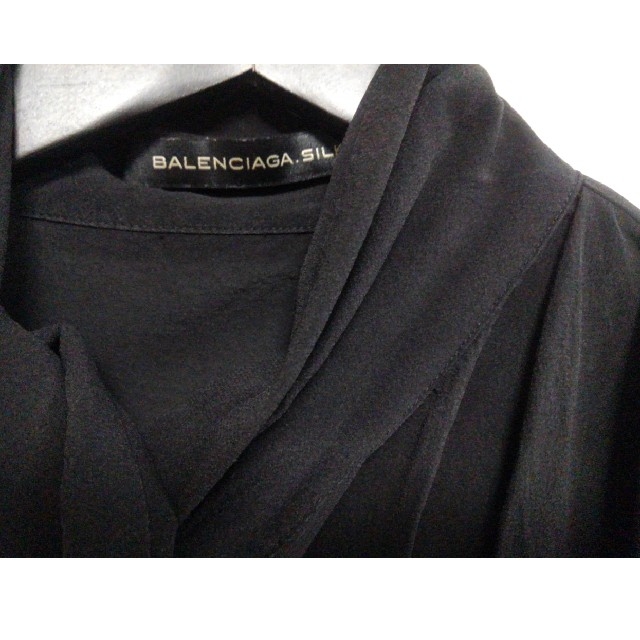 Balenciaga(バレンシアガ)のBALENCIAGAバレンシアガシルクシャツブラック レディースのトップス(シャツ/ブラウス(半袖/袖なし))の商品写真