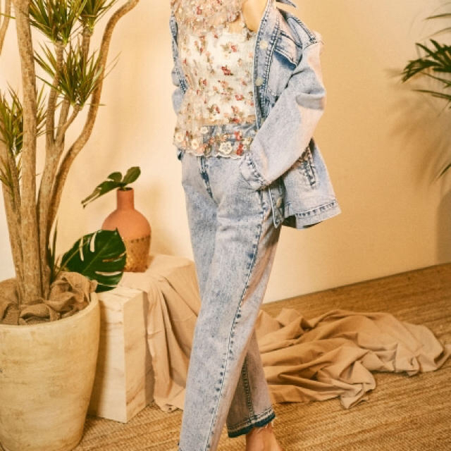 Lily Brown(リリーブラウン)のLily Brown ストレートデニムパンツ レディースのパンツ(デニム/ジーンズ)の商品写真
