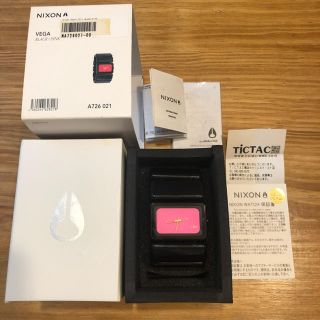 ニクソン(NIXON)のNIXON ニクソン  VEGA ベガ 腕時計  黒×ピンク 限定(腕時計)