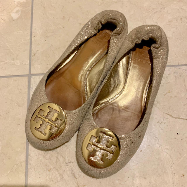 Tory Burch(トリーバーチ)のトリーバーチ フラットシューズ パンプス バレエシューズ ゴールド ベージュ レディースの靴/シューズ(バレエシューズ)の商品写真