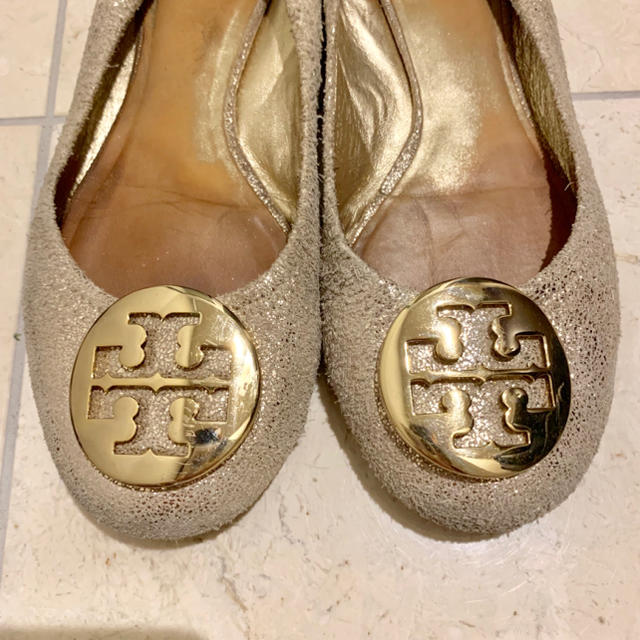 Tory Burch(トリーバーチ)のトリーバーチ フラットシューズ パンプス バレエシューズ ゴールド ベージュ レディースの靴/シューズ(バレエシューズ)の商品写真