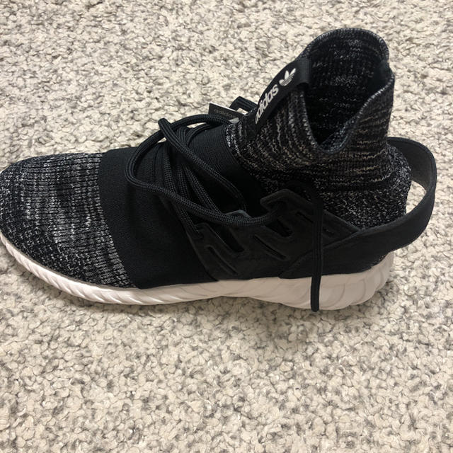 adidas(アディダス)の【新品】adidas TUBULAR DOOM PK 27.5cm メンズの靴/シューズ(スニーカー)の商品写真