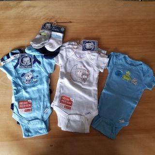 ガーバー(Gerber)のbaby ロンパース + ソックス セット(ロンパース)