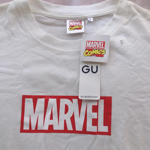 GU(ジーユー)のGU MARVELコラボTシャツ 新品タグ付き レディースのトップス(Tシャツ(半袖/袖なし))の商品写真
