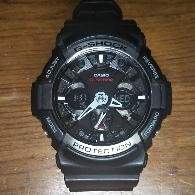 CASIO 腕時計 G-SHOCK ジーショック GA-200-1AJF メンズ