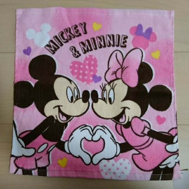 Disney(ディズニー)のハンドタオル☆ディズニー☆2枚 レディースのファッション小物(ハンカチ)の商品写真