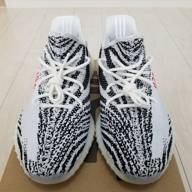 adidas(アディダス)のadidas YEEZY BOOST 350 V2 Zebra 28.5cm メンズの靴/シューズ(スニーカー)の商品写真