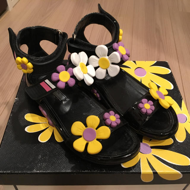 PRADA - プラダ フラワーモチーフサンダル 35/5の通販 by 海風 PRADA - プラダ フラワーモチーフサンダル 35/5の通販 by 海風