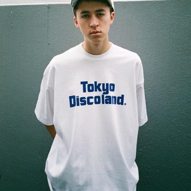 is-ness(イズネス)のis-ness × so nakameguro " DISCOLAND T " メンズのトップス(Tシャツ/カットソー(半袖/袖なし))の商品写真