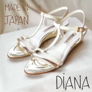 ダイアナ(DIANA)の『DIANA/ダイアナ』ローヒール*ウェッジ*サンダル/22.5㎝/白×ゴールド(サンダル)