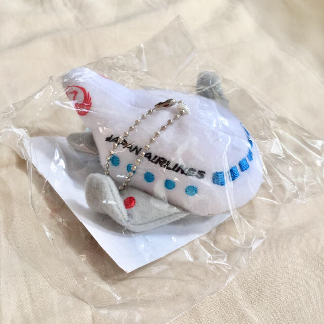 JAL(日本航空)(ジャル(ニホンコウクウ))のJAL 非売品 ♡ キッズ  グッズ  飛行機  模型・ポーチ・マスコット エンタメ/ホビーのコレクション(ノベルティグッズ)の商品写真