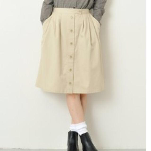 UNITED ARROWS(ユナイテッドアローズ)のMIELLE ボタンスカート レディースのスカート(ひざ丈スカート)の商品写真
