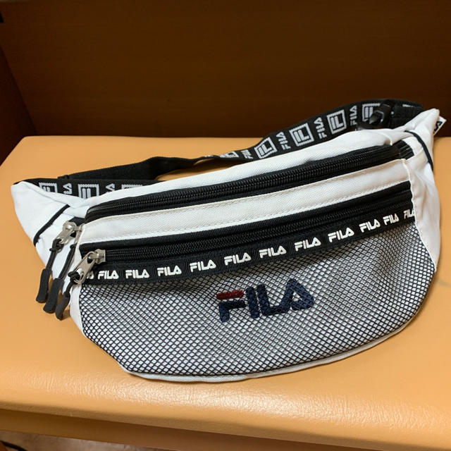 FILA(フィラ)のカリメロ様専用 FILA  レディースのバッグ(ボディバッグ/ウエストポーチ)の商品写真