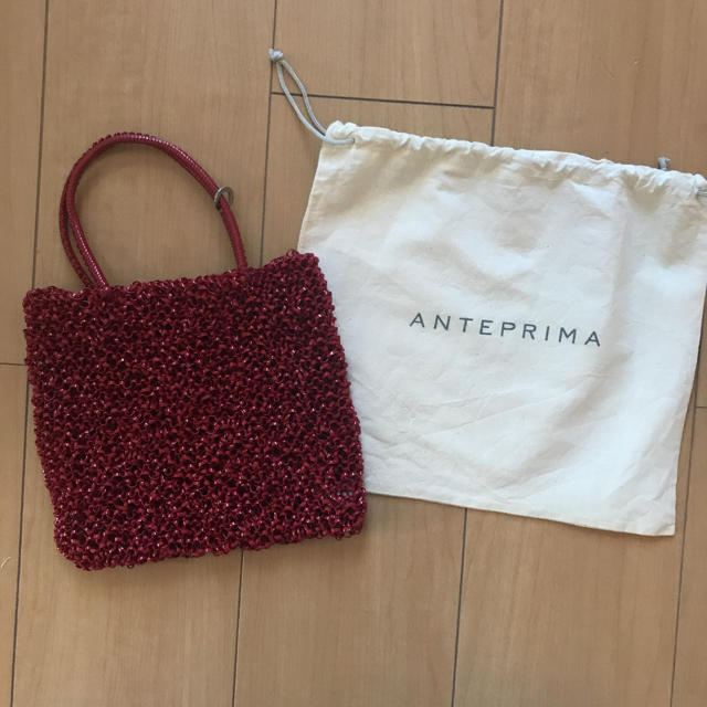 ANTEPRIMA(アンテプリマ)の【値引後】アンテプリマ ワイヤーバッグ レッド レディースのバッグ(ハンドバッグ)の商品写真