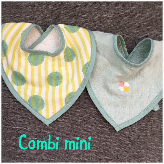 Combi mini(コンビミニ)のあすく様専用☆コンビミニ☆やわらかバンダナスタイ 2枚セット キッズ/ベビー/マタニティのこども用ファッション小物(ベビースタイ/よだれかけ)の商品写真