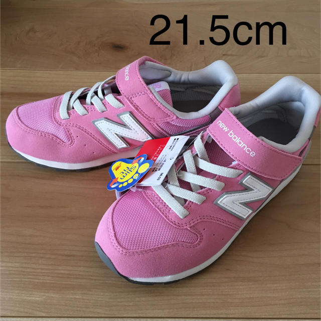 New Balance(ニューバランス)のるー様専用 新品 ニューバランス 996 ピンク 21.5センチ キッズ/ベビー/マタニティのキッズ靴/シューズ(15cm~)(スニーカー)の商品写真