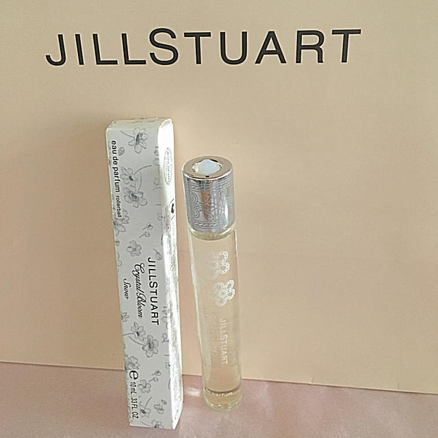 JILLSTUART(ジルスチュアート)のジルスチュアート♡ クリスタルブルーム 香水 スノー ロールオン ❤️新品 コスメ/美容の香水(香水(女性用))の商品写真