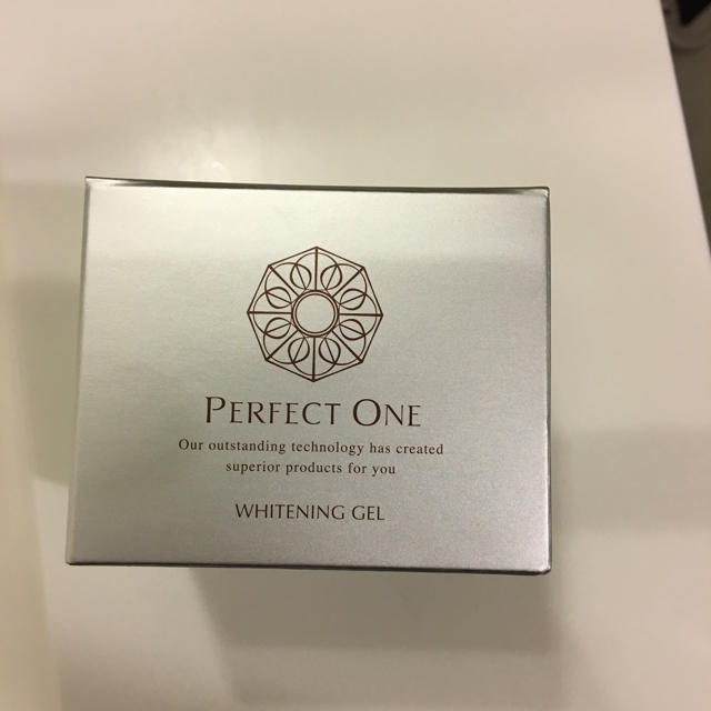 PERFECT ONE(パーフェクトワン)のPERFECT ONE 未開封 コスメ/美容のスキンケア/基礎化粧品(オールインワン化粧品)の商品写真