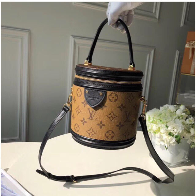 ショルダーバッグ 【タイムセール】ルイヴィトンLOUIS VUITTON