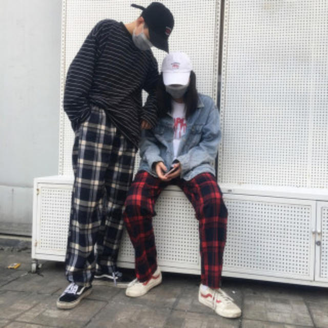 ユニセックス チェック柄 パンツ メンズ レディース ブラック Lサイズ レディースのパンツ(チノパン)の商品写真