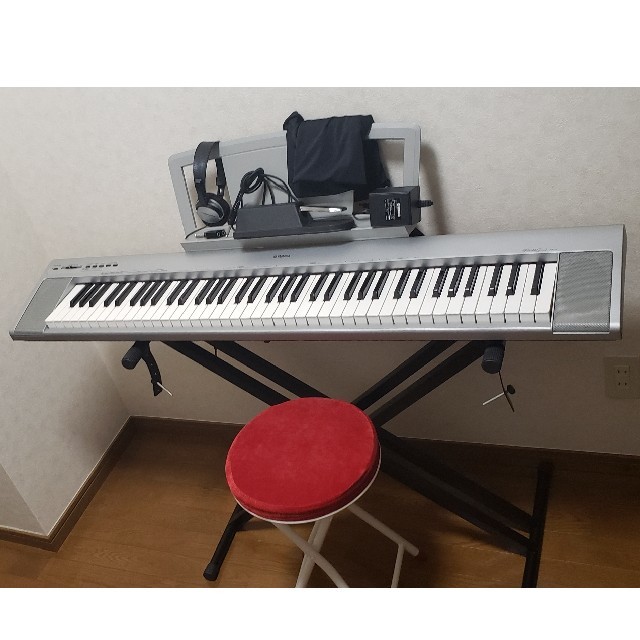 【値下げ】YAMAHA 電子ピアノ NP-30
76鍵盤
スタンド セット