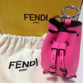 フェンディ(FENDI)の確実正規品！FENDYレザーチャーム(キーホルダー)