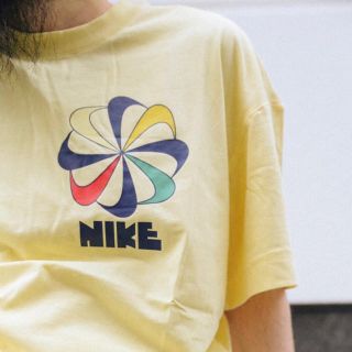 ナイキ(NIKE)のNIKE AS M NSW TEE CLASSIC 風車 イエロー S(Tシャツ/カットソー(半袖/袖なし))