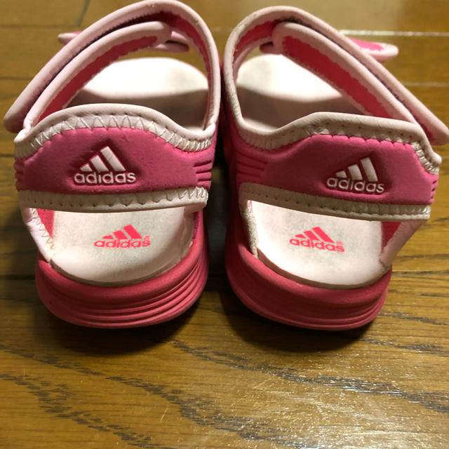 adidas(アディダス)のアディダス サンダル 14センチ キッズ/ベビー/マタニティのベビー靴/シューズ(~14cm)(サンダル)の商品写真