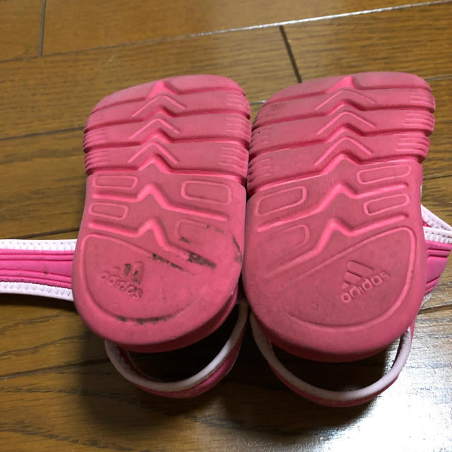 adidas(アディダス)のアディダス サンダル 14センチ キッズ/ベビー/マタニティのベビー靴/シューズ(~14cm)(サンダル)の商品写真