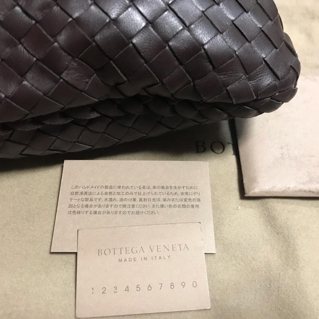 Bottega Veneta(ボッテガヴェネタ)のハナマダラ様専用ボッテガヴェネタ イントレチャート ショルダーバッグ 濃茶  レディースのバッグ(ショルダーバッグ)の商品写真