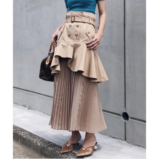 Ameri VINTAGE(アメリヴィンテージ)の【最終値下げ】《AMERI》TRENCH PLEATS SKIRT レディースのスカート(ロングスカート)の商品写真