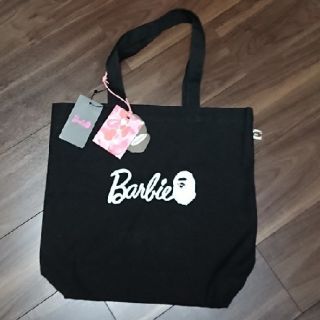 バービー(Barbie)の新品・未使用品！BAPE × Barbie トートバッグ ブラック(トートバッグ)