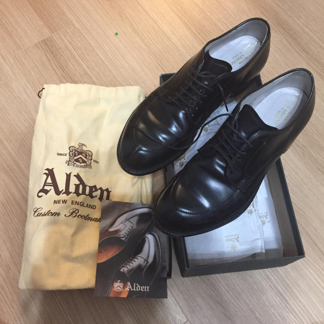Alden vチップ 8D ブラウン スエード アローズ別注 靴 ドレス/ビジネス 