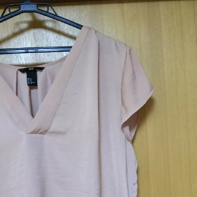 H&M(エイチアンドエム)の【美品】H&M トップス(40)Fover 21 トップス(M) レディースのトップス(カットソー(半袖/袖なし))の商品写真