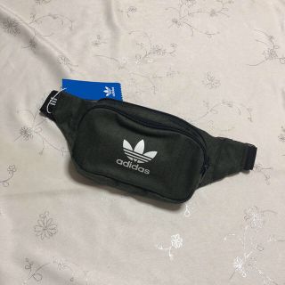 アディダス(adidas)のアディダス(ボディーバッグ)