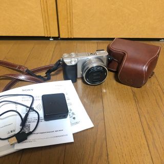 ソニー(SONY)のsony α6000 美品 グレー×シルバー(ミラーレス一眼)