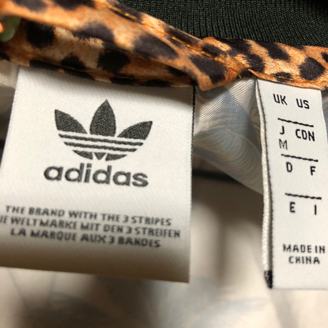 adidas(アディダス)のadidasoriginals ロングシャツ アウター レディースのジャケット/アウター(ナイロンジャケット)の商品写真